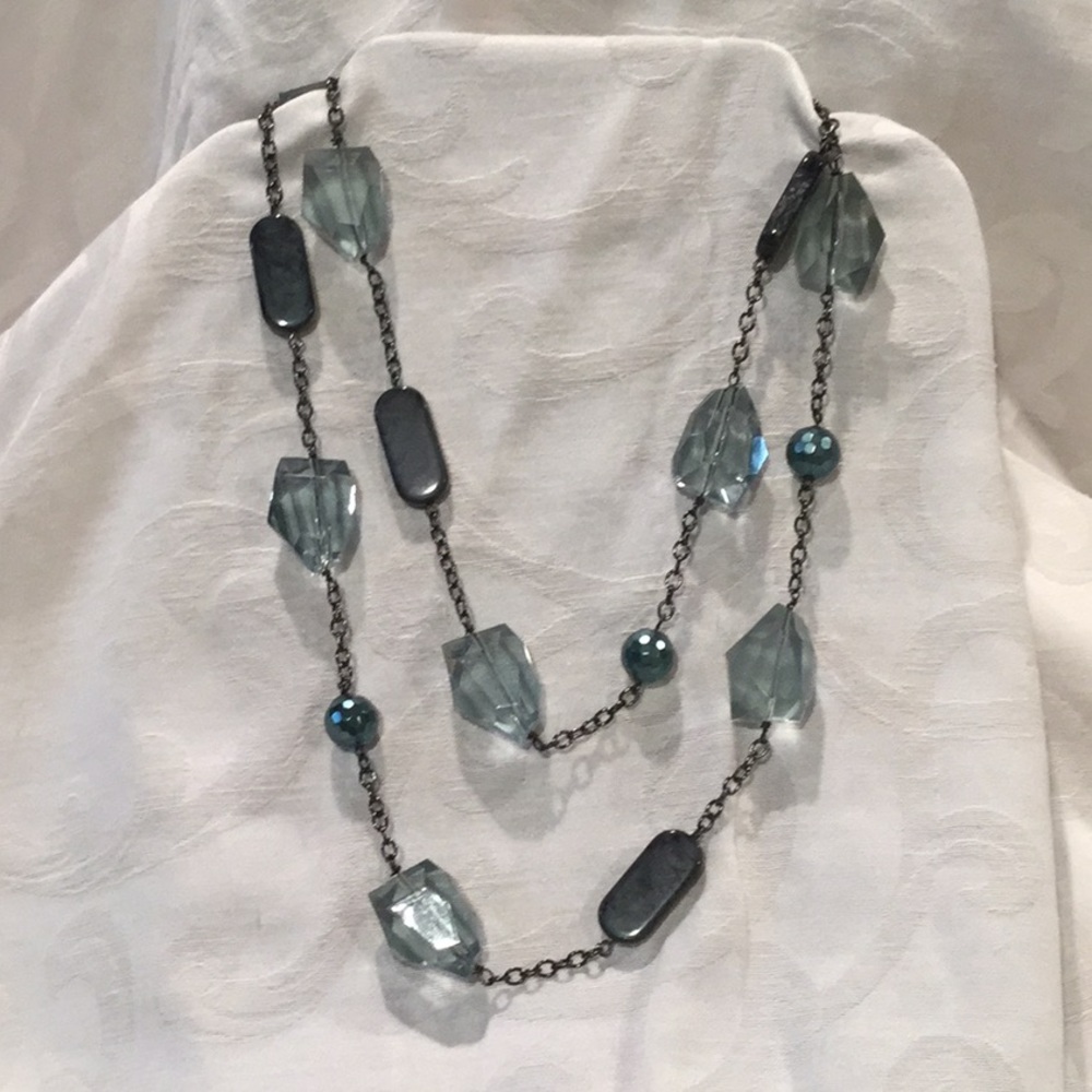 💜  Lia Sophia chunky bead long necklace